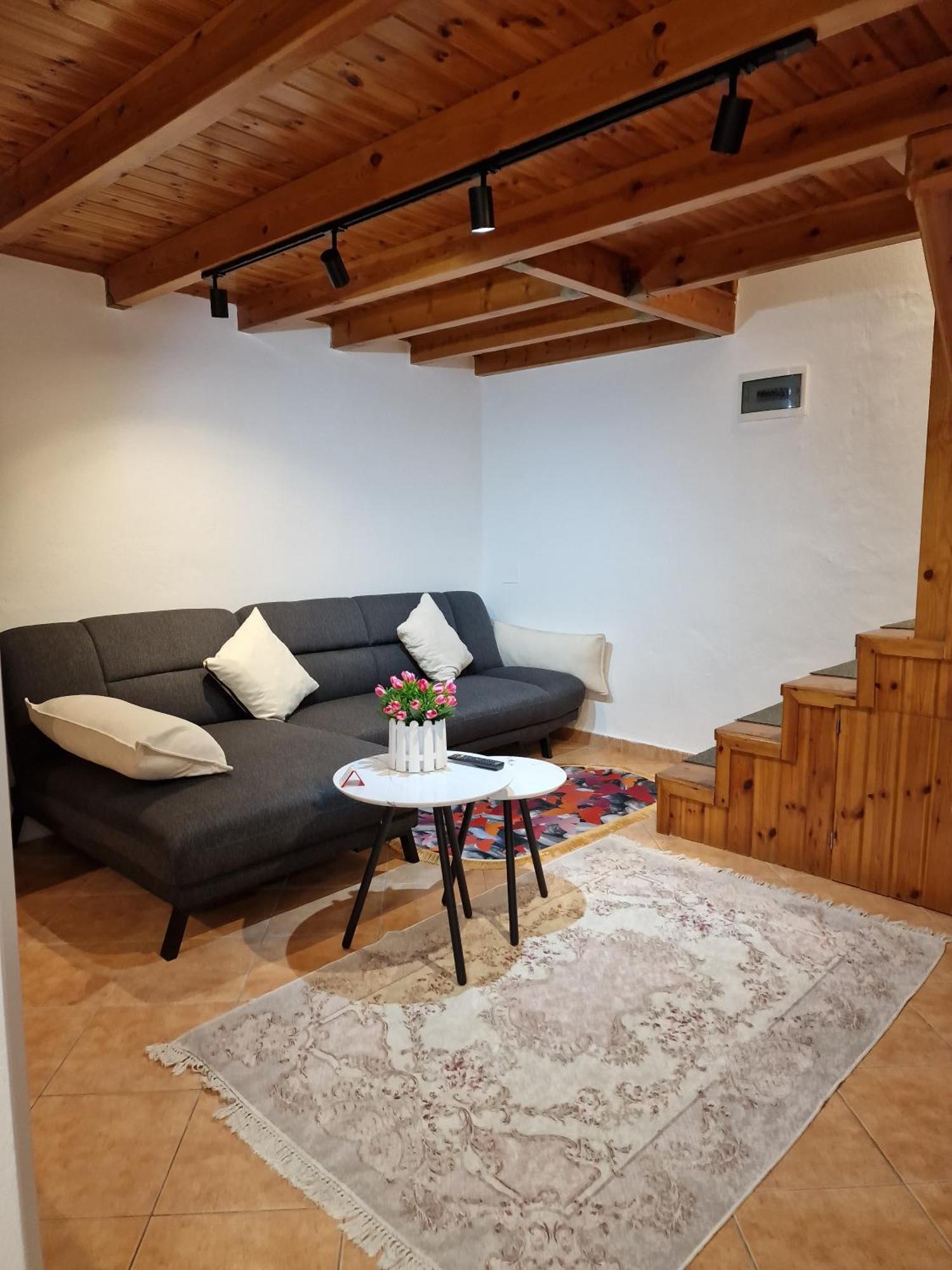 Apartment Antigona Гирокастра Экстерьер фото